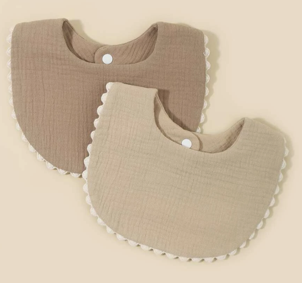 Earthy Cotton Scallop Trim Bib (Set of 2)