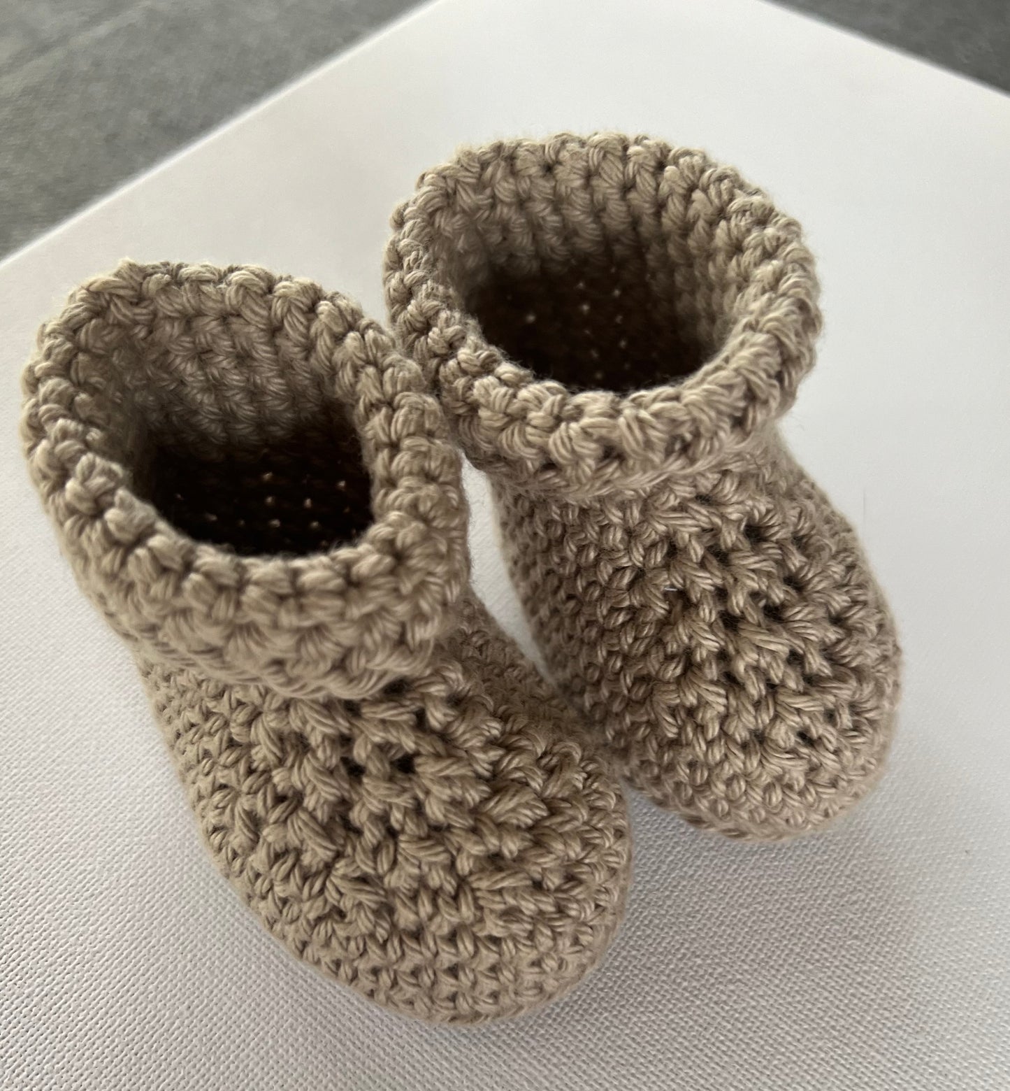 EARTHY COFFEE BABY GIFT SET (Baby Grow, Cotton Blanket, Socks, Teether, Pacifier)