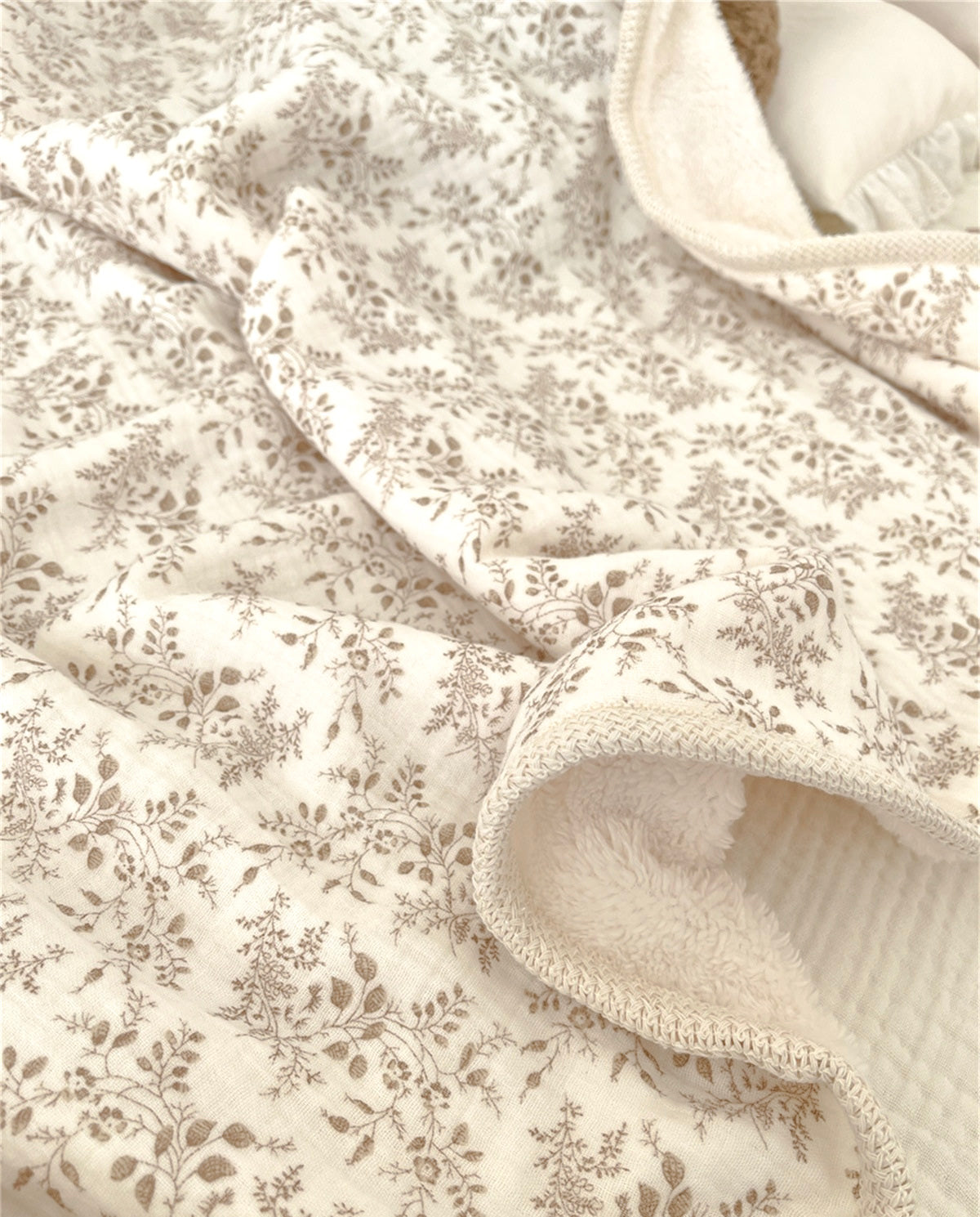 Earthy Cotton and Fluffy Fleece Blanket