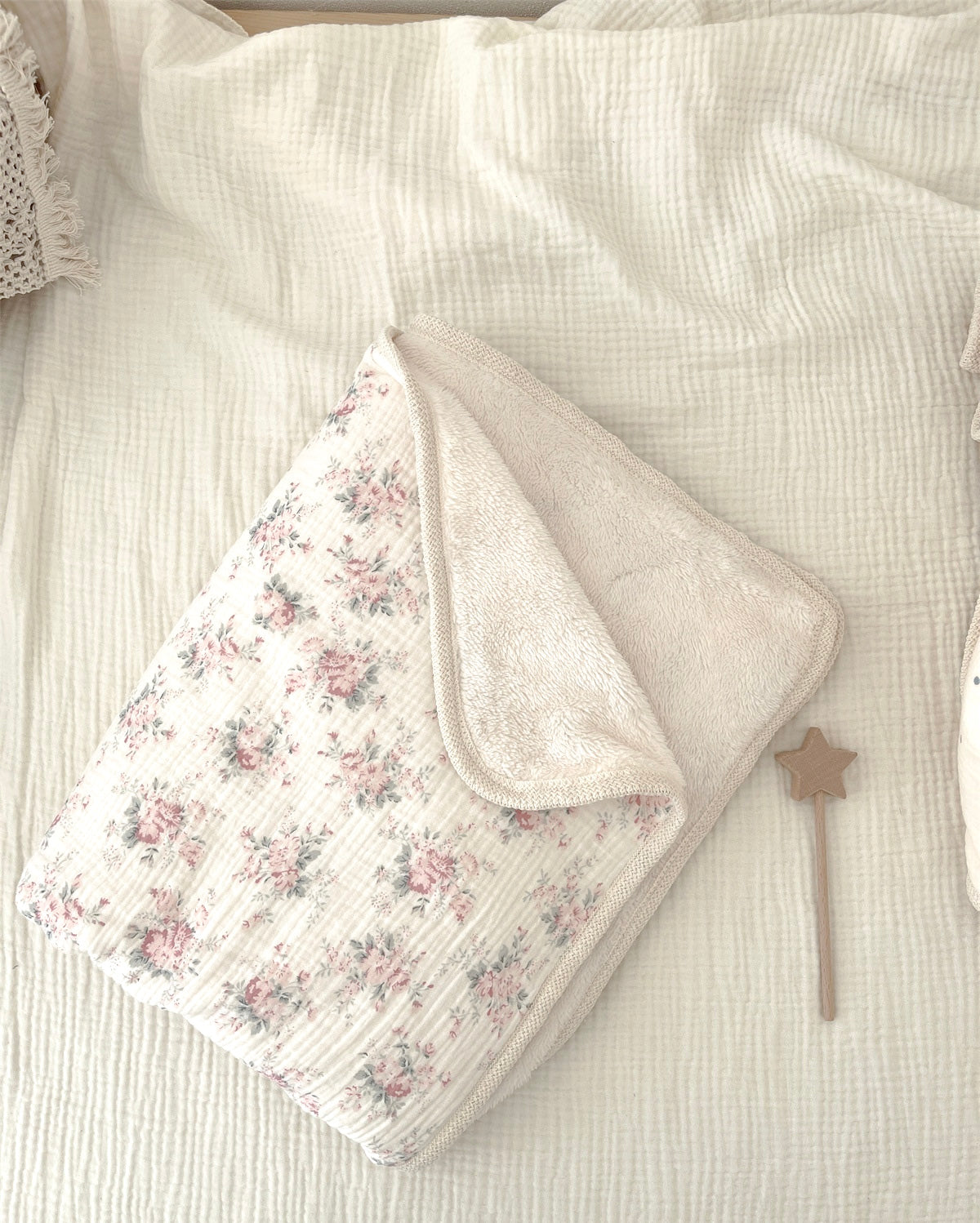 Earthy Cotton and Fluffy Fleece Blanket