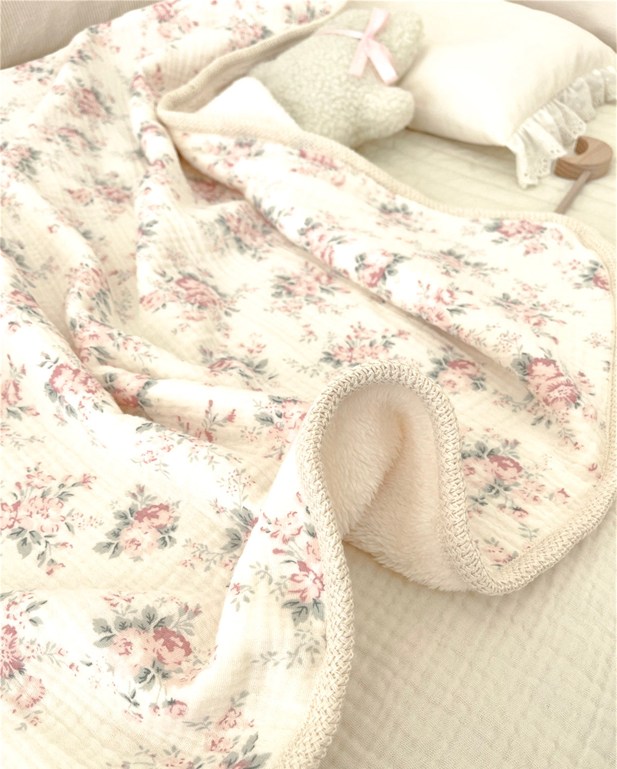 Earthy Cotton and Fluffy Fleece Blanket