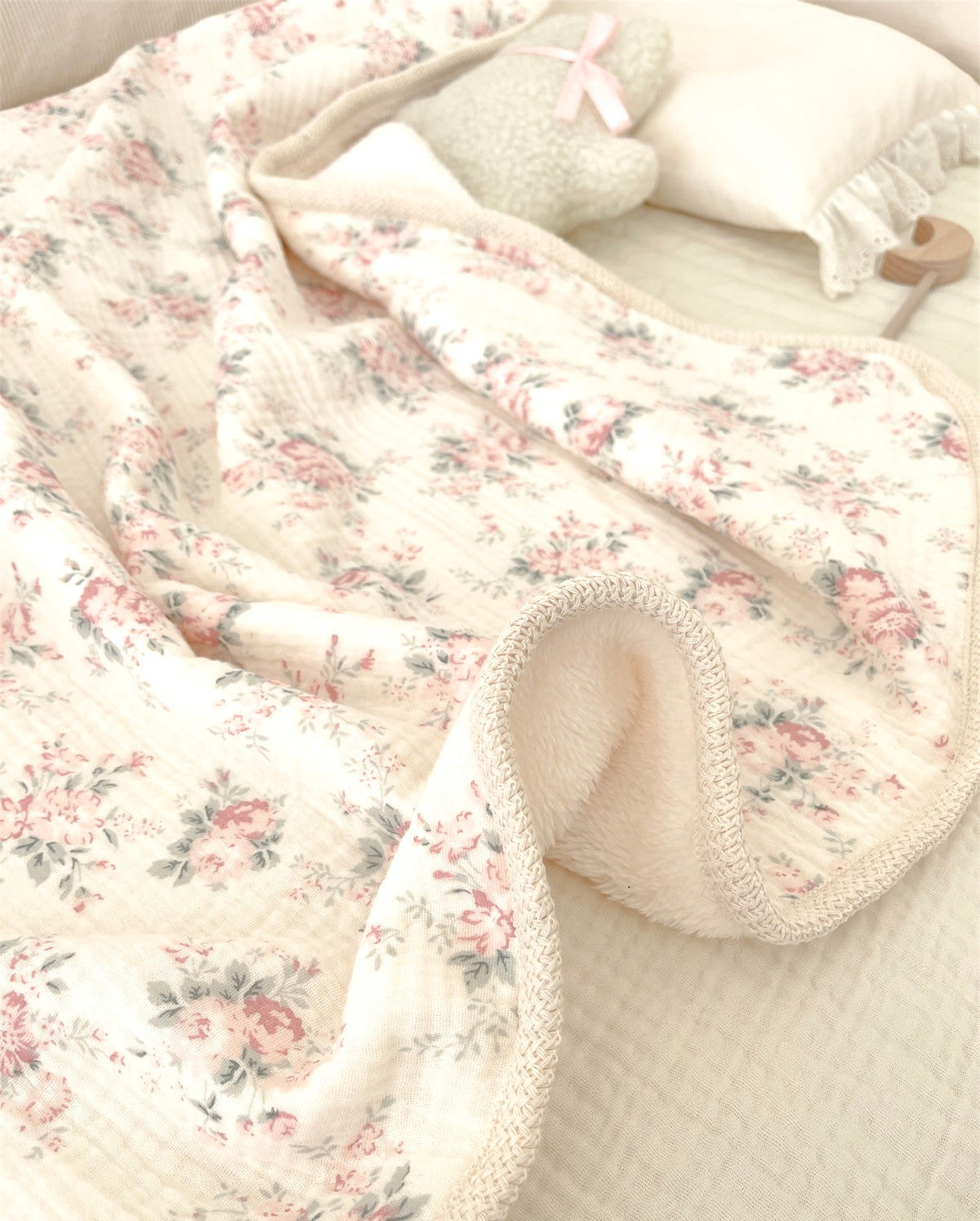 Earthy Cotton and Fluffy Fleece Blanket