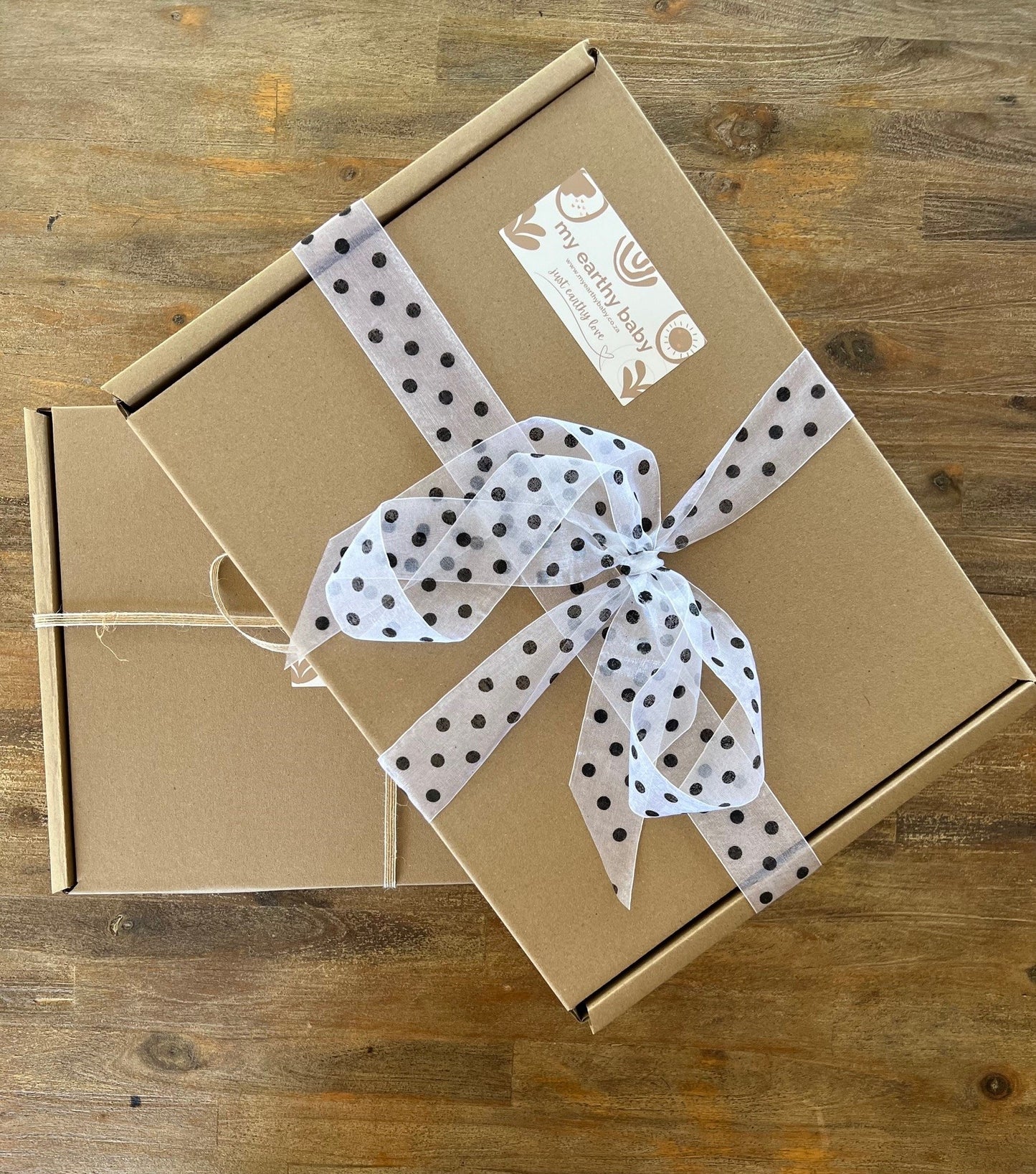 EARTHY COFFEE BABY GIFT SET (Baby Grow, Cotton Blanket, Socks, Teether, Pacifier)