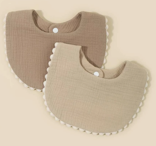 Earthy Cotton Scallop Trim Bib (Set of 2)