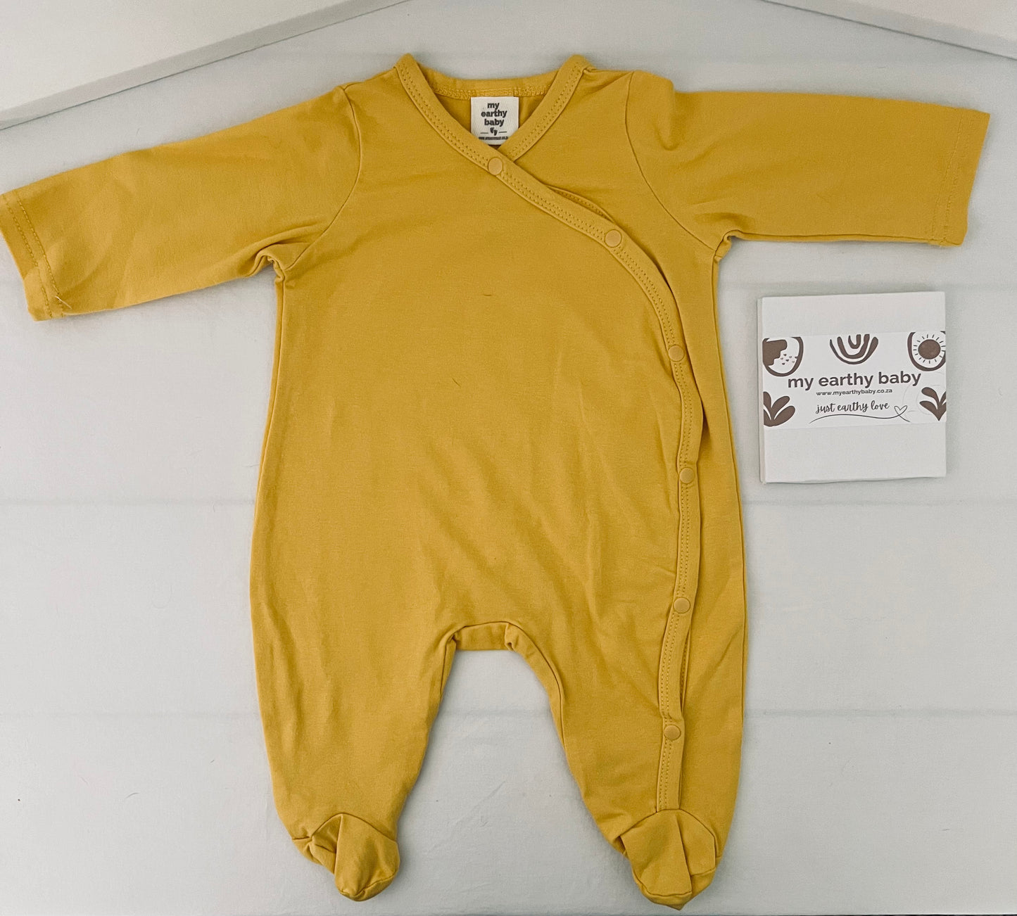 AUTUMN LEMONS BABY GIFT SET (onesie, blanket, two bibs, hello world)