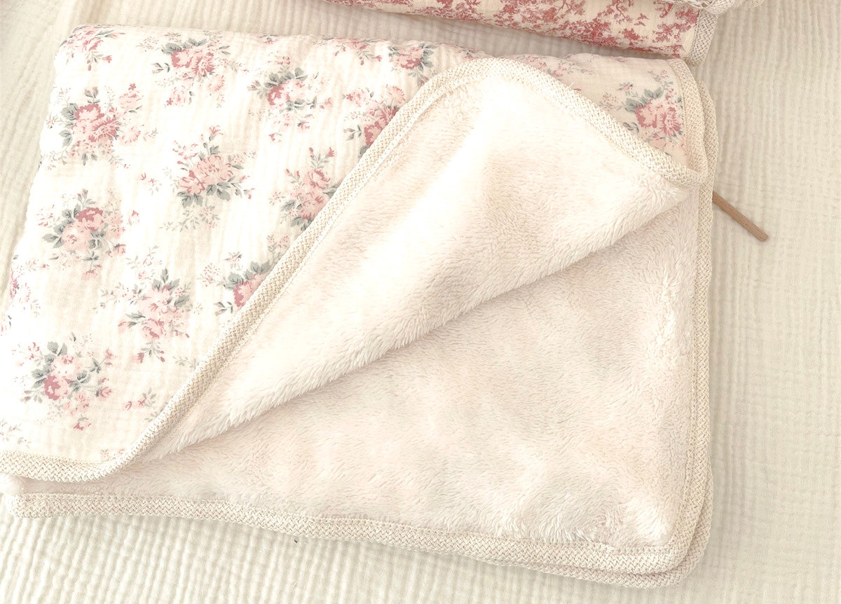 Earthy Cotton and Fluffy Fleece Blanket